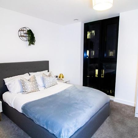 Beautiful Place - 2 Bedroom Apartment On Broad Street Birmingham Bagian luar foto