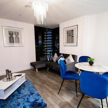Beautiful Place - 2 Bedroom Apartment On Broad Street Birmingham Bagian luar foto
