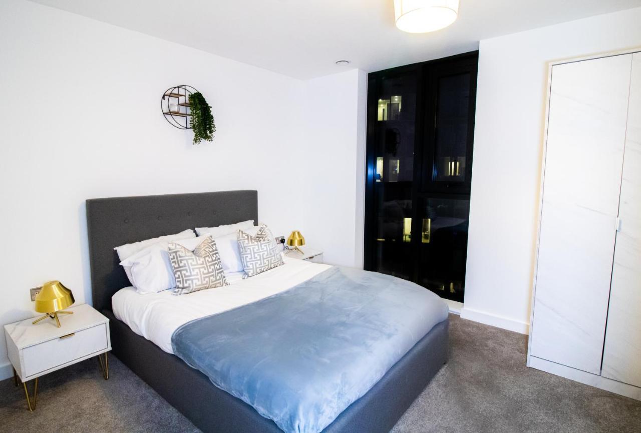 Beautiful Place - 2 Bedroom Apartment On Broad Street Birmingham Bagian luar foto